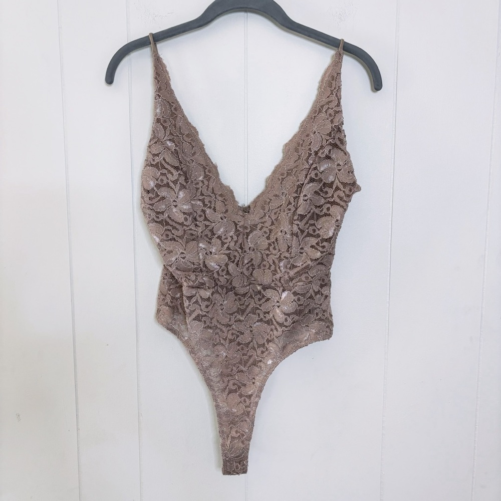 Leith Taupe Lace Bodysuit S